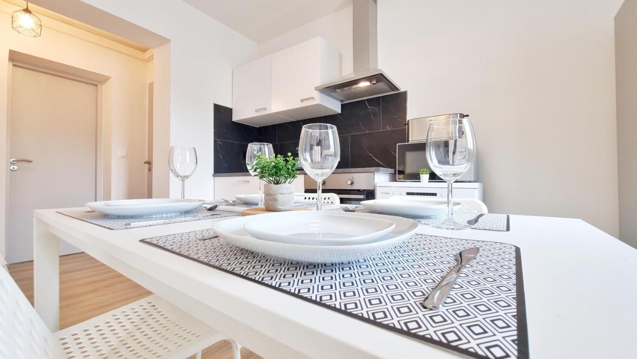 Chez Jm - Calme - Chic - Fibre - Relax Bnb Mulhouse Bagian luar foto