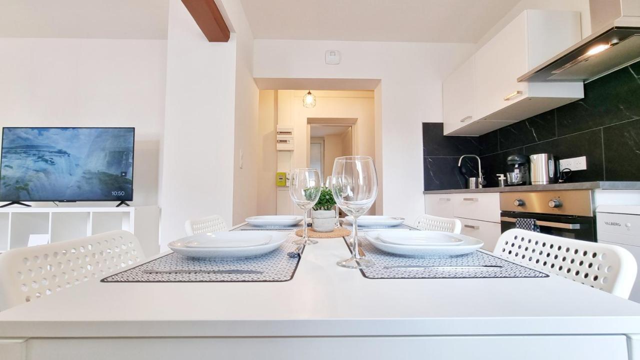 Chez Jm - Calme - Chic - Fibre - Relax Bnb Mulhouse Bagian luar foto